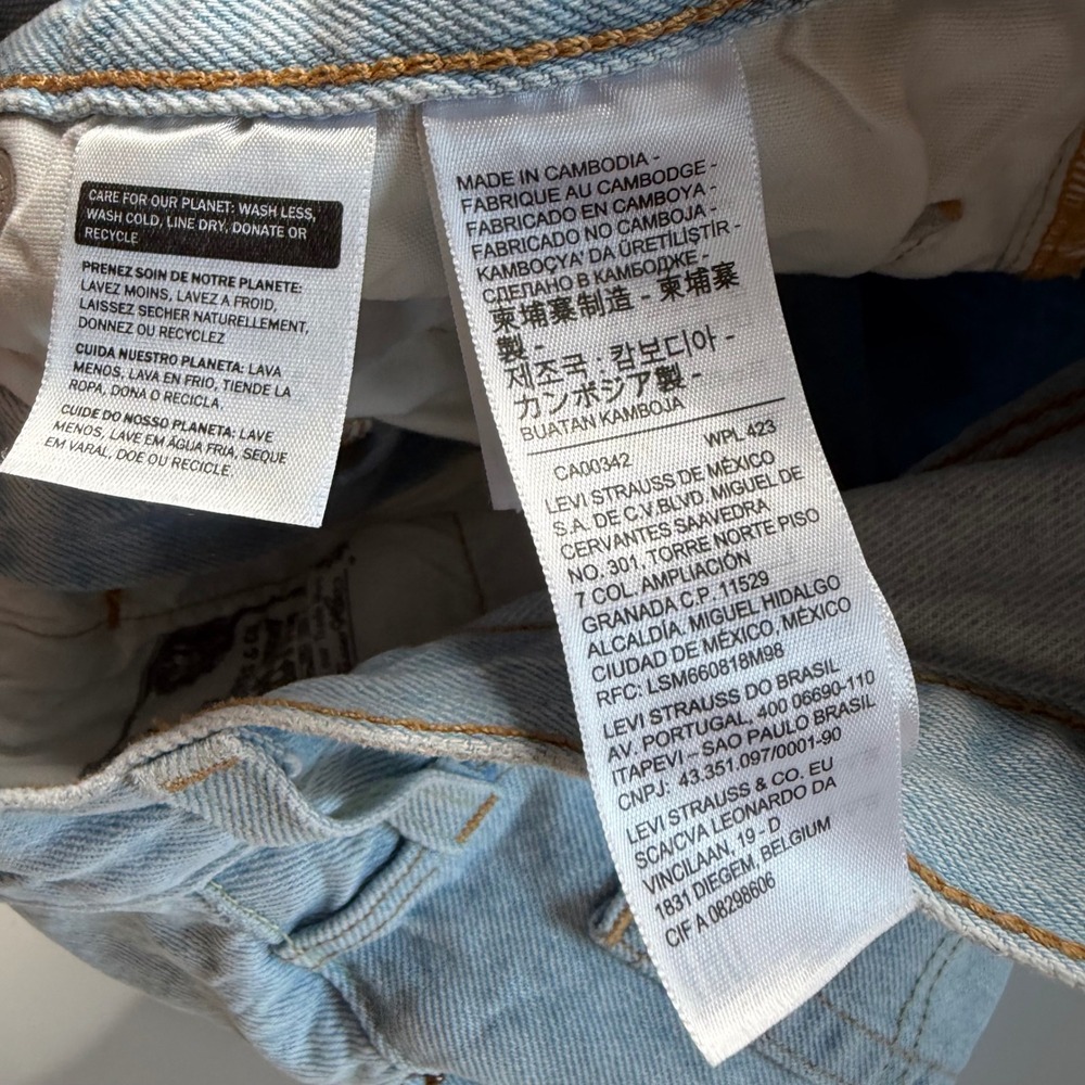 LEVIS 501 Original Denim Shorts Light Wash Distressed Women's Size 27 Mid-Thigh - Picture 6 of 9